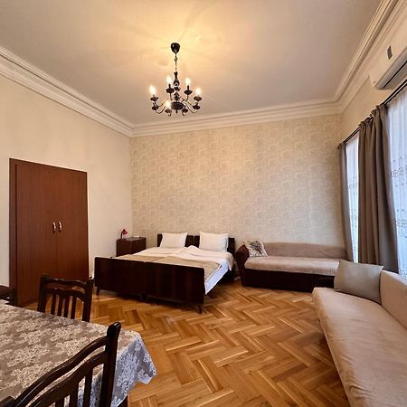 Apartment Dadiani 26 Тбілісі Екстер'єр фото