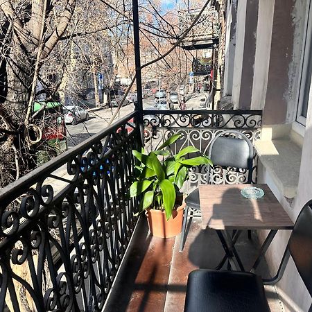 Apartment Dadiani 26 Тбілісі Екстер'єр фото